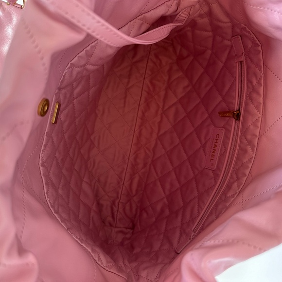 EUC Chanel Small 22 Bag Pink Calfskin Antique Gold Hardware - Picture 14 of 16